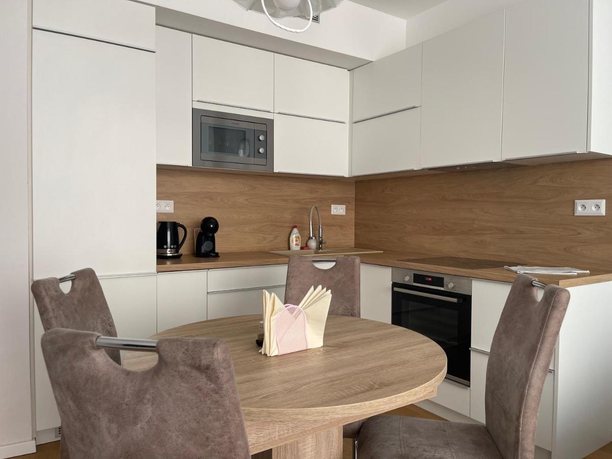 Sag Sky Park Residence Free Parking And Wi-Fi Bratislava Eksteriør billede
