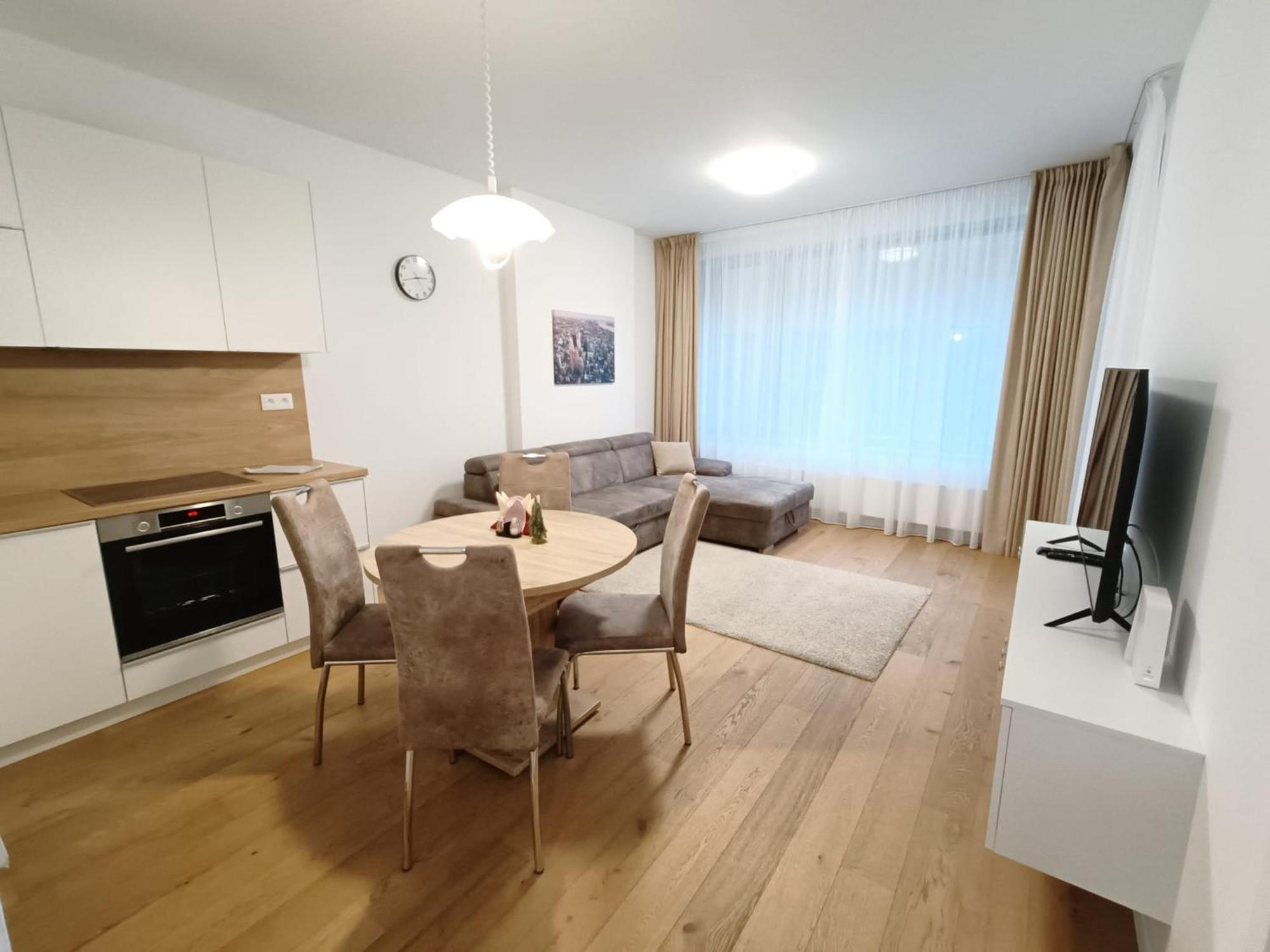 Sag Sky Park Residence Free Parking And Wi-Fi Bratislava Eksteriør billede