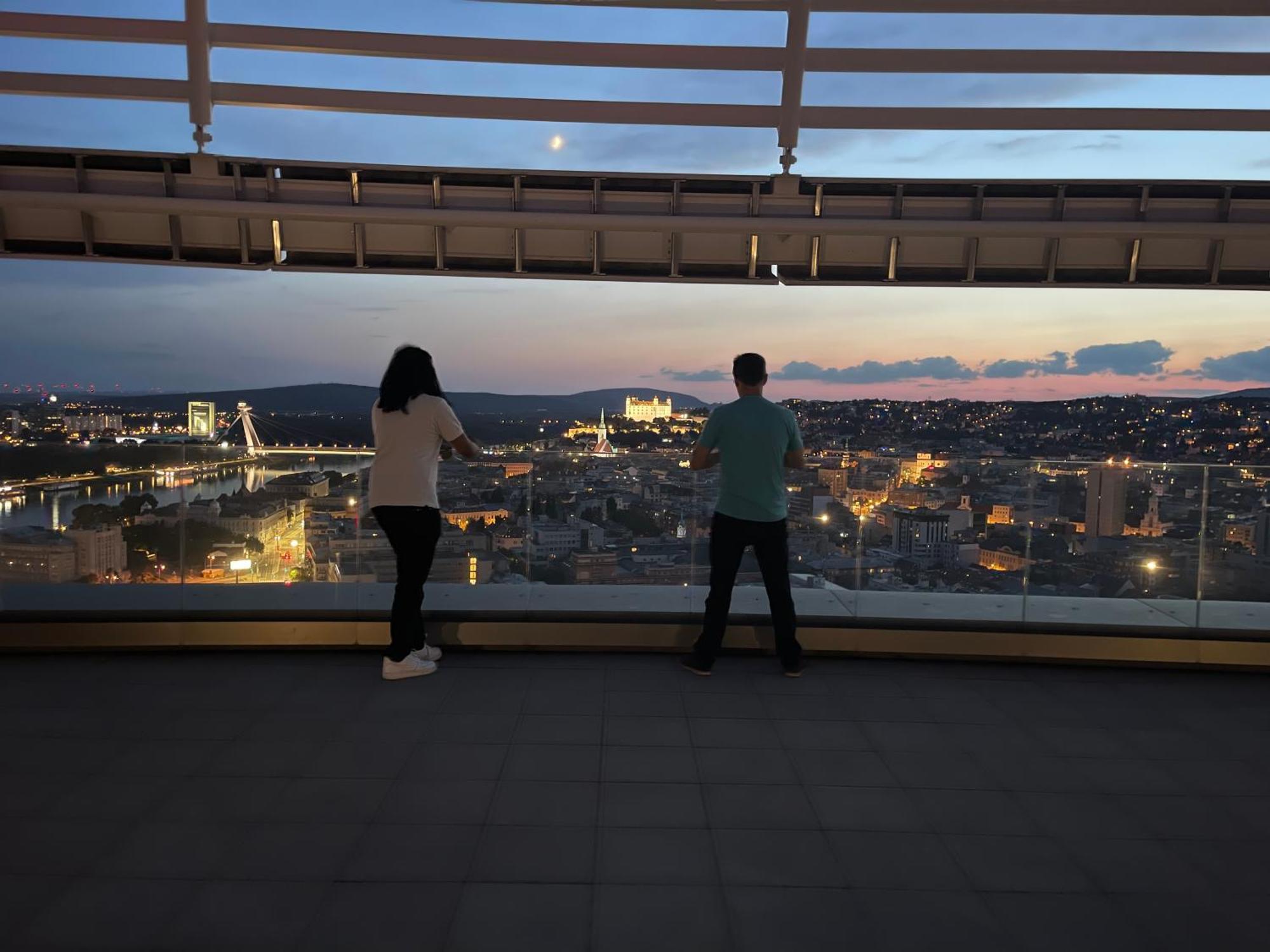 Sag Sky Park Residence Free Parking And Wi-Fi Bratislava Eksteriør billede