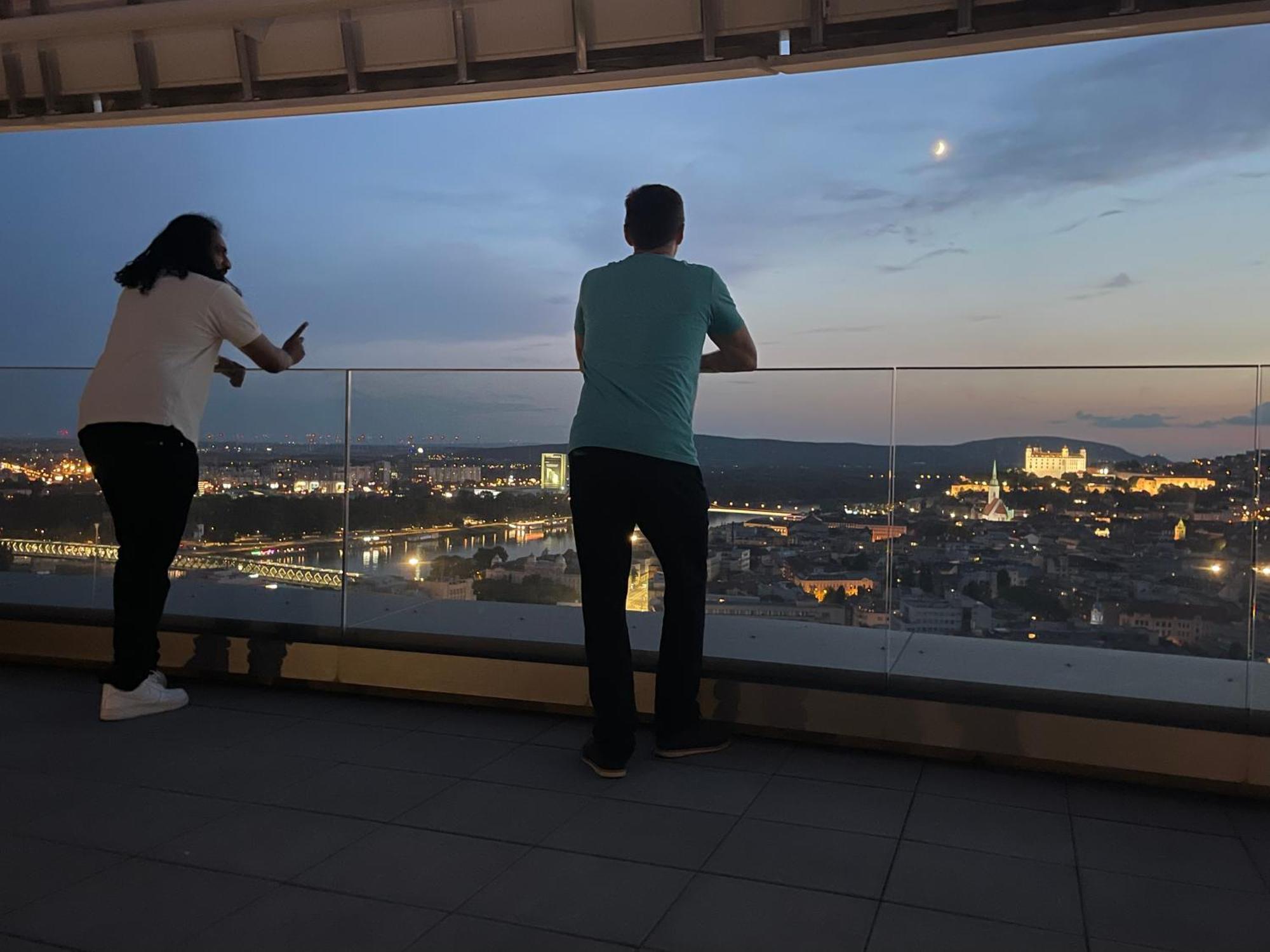 Sag Sky Park Residence Free Parking And Wi-Fi Bratislava Eksteriør billede